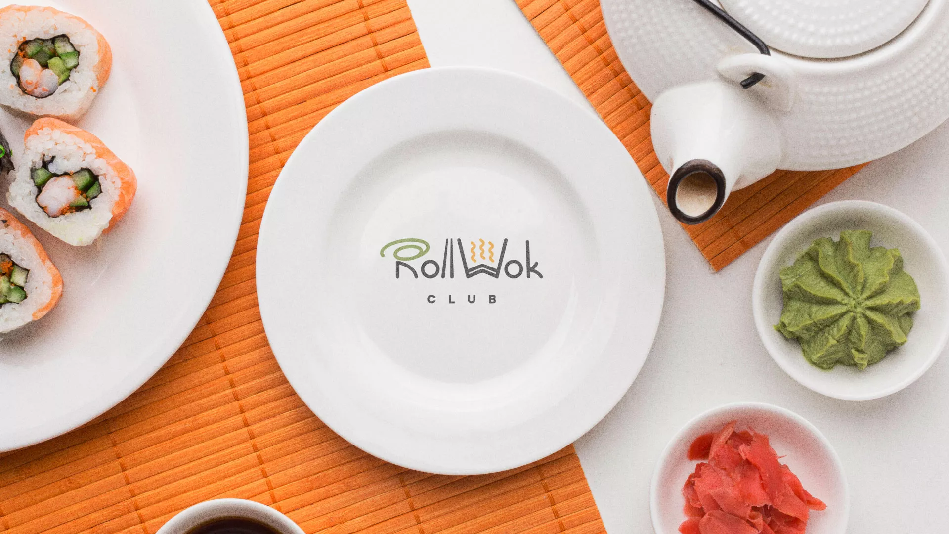Разработка логотипа и фирменного стиля суши-бара «Roll Wok Club» в Медногорске